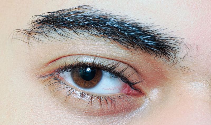 Diseño de Cejas con Depilación a Cera: Técnica Profesional en Gandía y Ontinyent